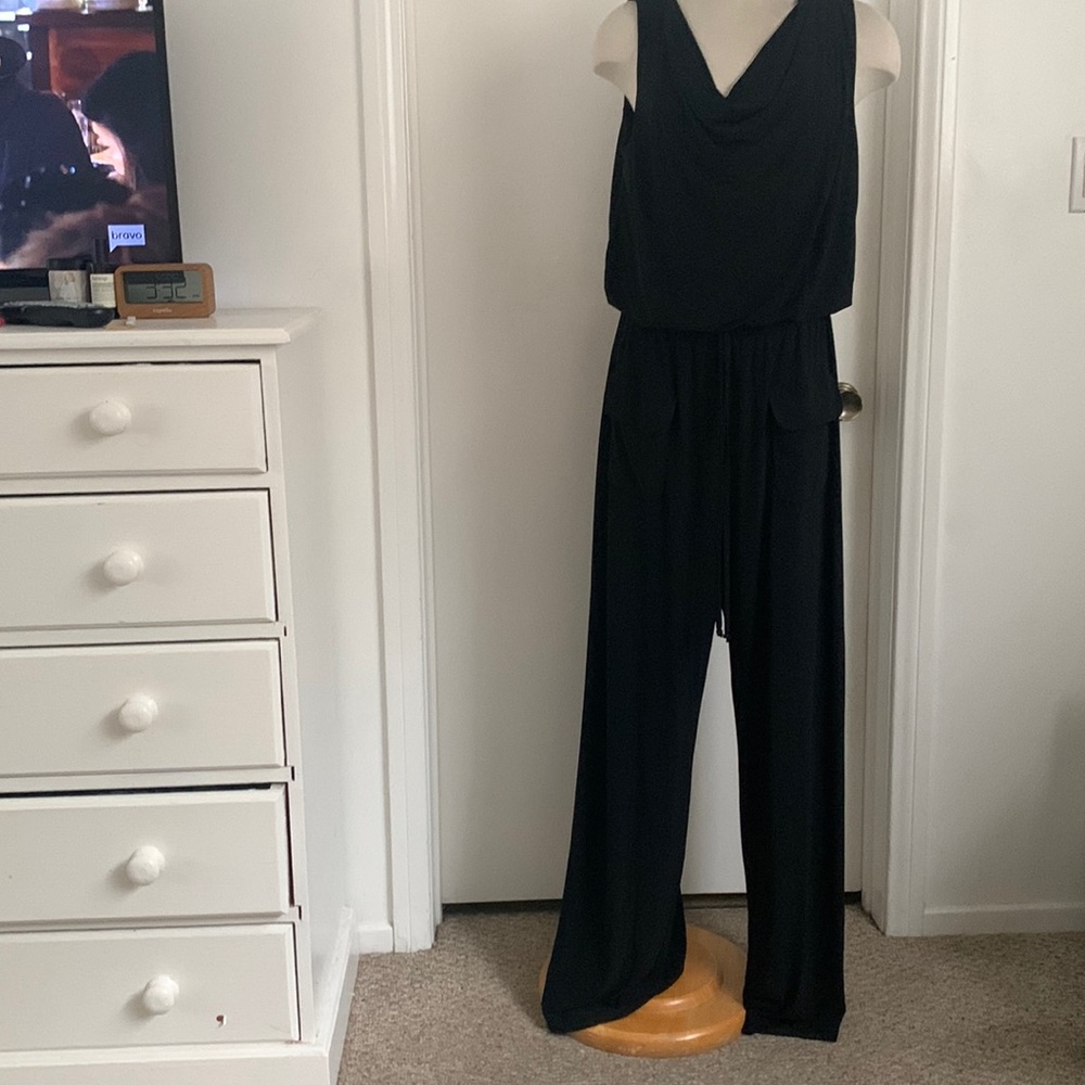 Super cute sleeveless jumpsuit
